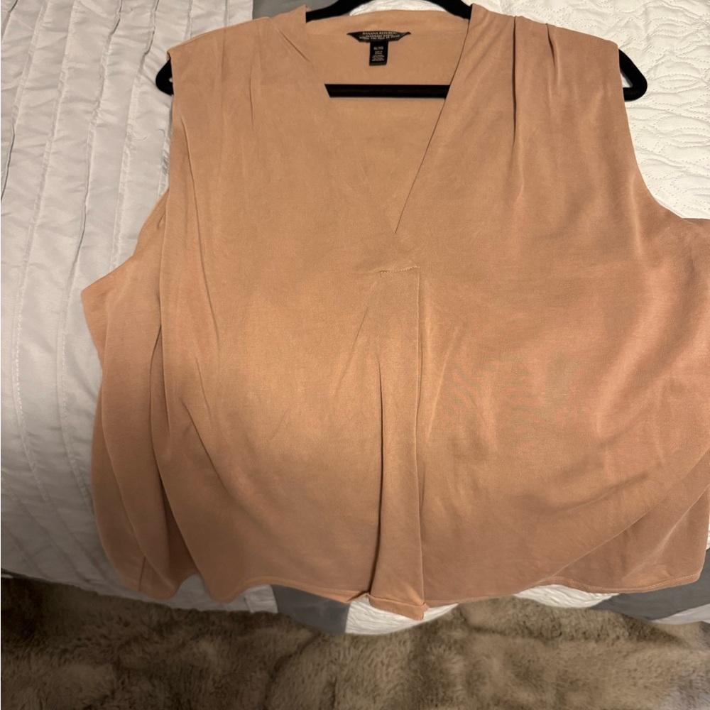Banana Republic Sleeveless V-Neck Blouse - Peach